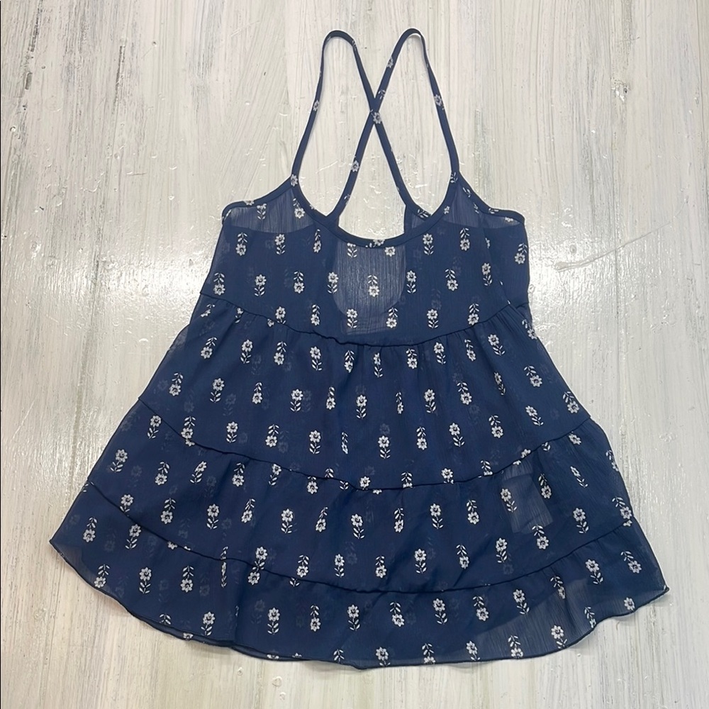 🌸 Abercrombie & Fitch Navy & White Floral Flowy Top 🌸  Sz XS